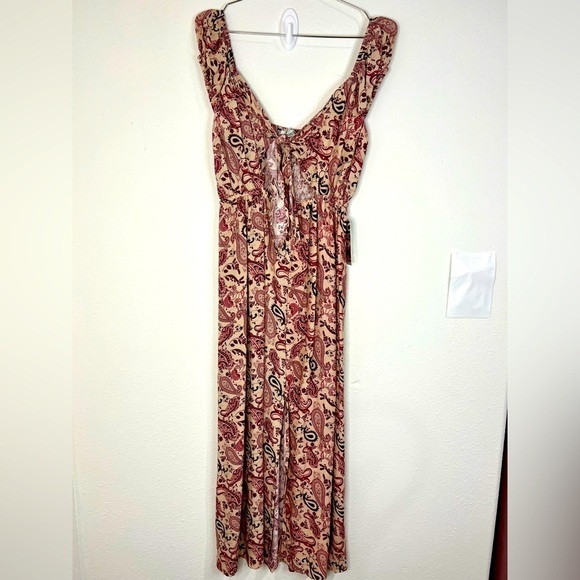 🆕 Justify Pink & Tan Patterned Dress with Front Tie Peak-a-boo - Picture 2 of 15